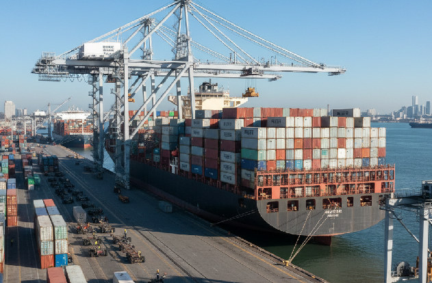 Retrasos en el puerto de Yeda alteran el comercio frutícola global